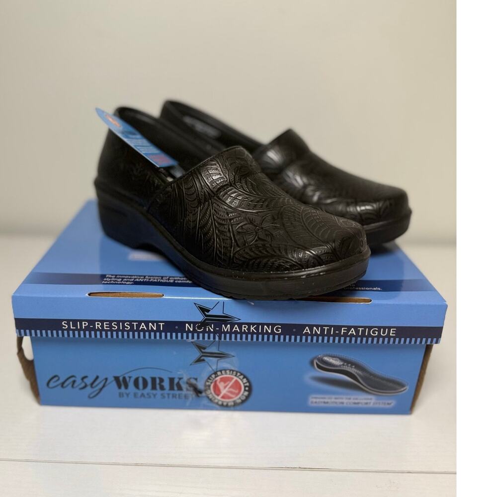 Easy Works by Easy Street Lyndee Women's Work Shoes Size 8.5 NIB